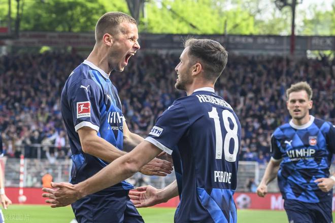 3-0，拜仁租將顯威，助保級隊勝強敵，保級有盼。