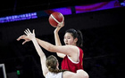 張子宇國(guó)家隊(duì)首秀得18分，女版姚明驚艷亮相