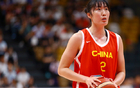 中國女籃新星，23歲1米86，五戰(zhàn)征服主帥，三分神準(zhǔn)如李夢。