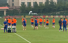 京魯大戰(zhàn)將啟，泰山隊24人備戰(zhàn)訓(xùn)練。